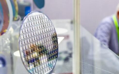 国产硅片迎来突破性增长