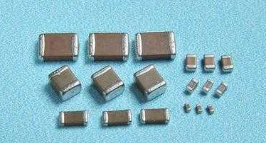 常见贴片电容封装尺寸及容量 常见贴片电容封装尺寸及容量